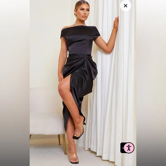 PrettyLittleThing | Dresses | Plt Black Ruched Dress | Poshmark